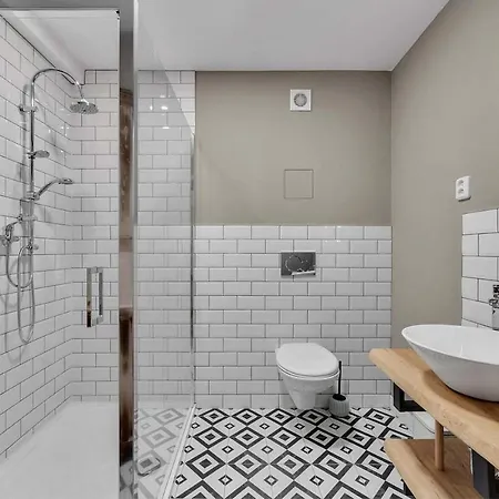 Poolincluded Studio Joy 1 *